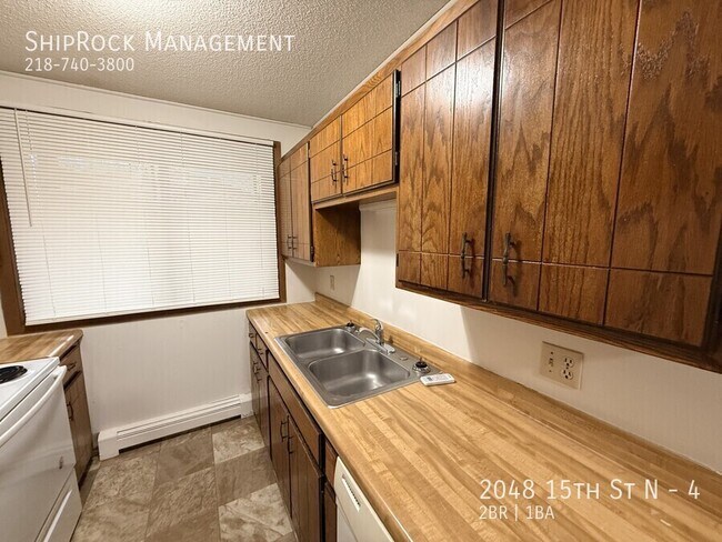 Foto del edificio - 2048 15th St N