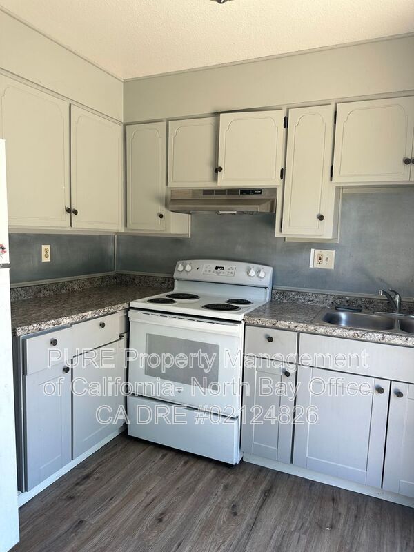 Foto del edificio - 370 El Rio Ct