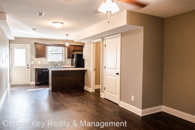 Foto del edificio - 2 br, 2.5 bath House - 1770 Spring Water D...