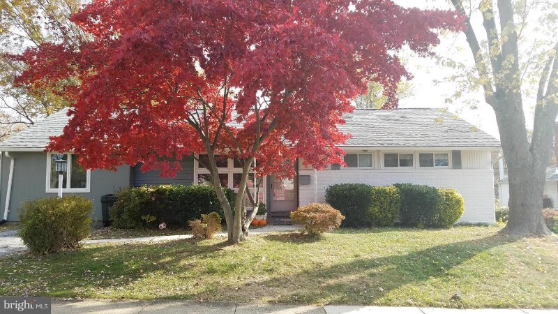 Primary Photo - 608 Fairway Dr