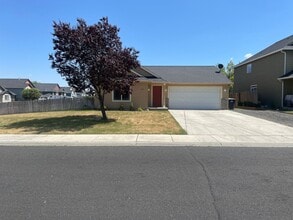 Building Photo - 3401 W Mariner Ln