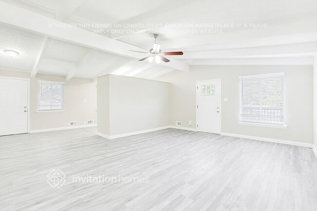 Foto del edificio - 2996 Horse Shoe Dr