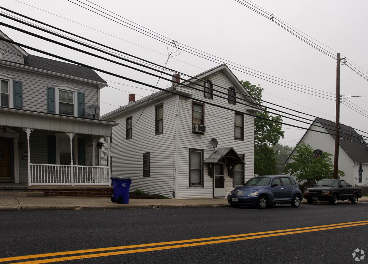 113 E Main St, Thurmont, MD 21788 Apartments in Thurmont, MD