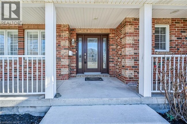 Photo du bâtiment - 228 Highland Rd W
