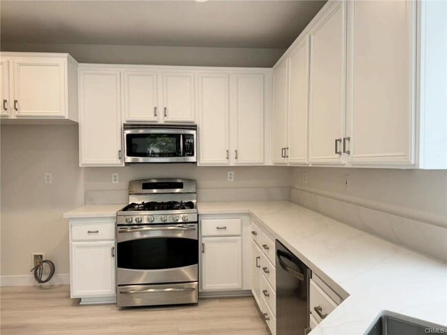 Building Photo - 2 Allaire Way, Aliso Viejo, CA 92656 - 3 B...
