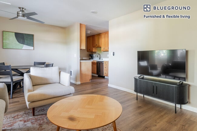 Building Photo - 100 Union Ave