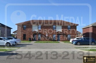 Building Photo - 1106 Leslie Cir