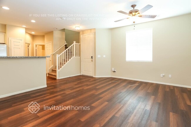 Foto del edificio - 7920 Violet Dawn St