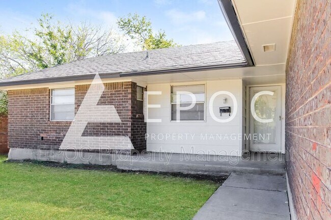 Building Photo - 304 W Silverwood Dr