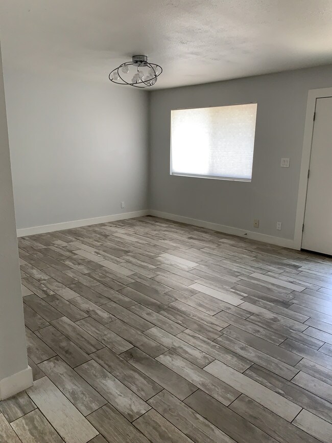 Building Photo - 3141 N 37th St