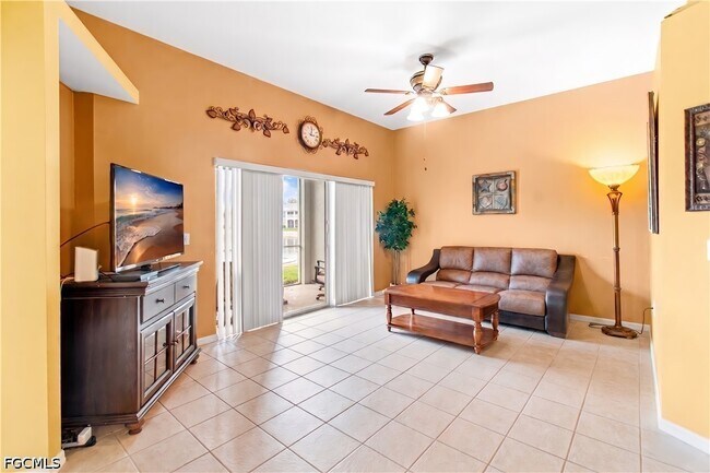 Foto del edificio - 12141 Summergate Cir