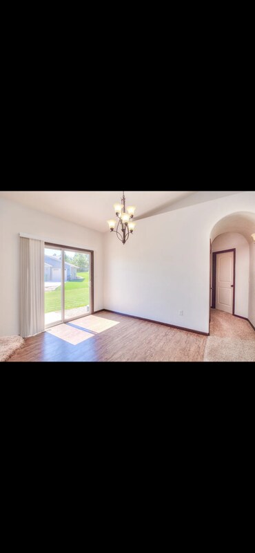 Foto del edificio - 6715 Cambridge Ct
