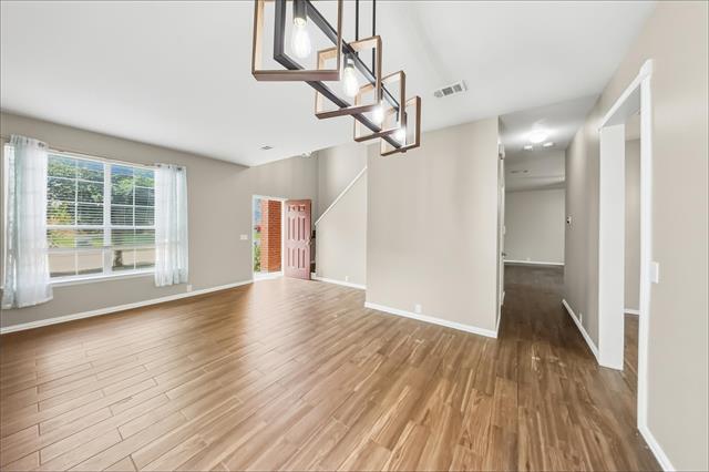 Foto del edificio - 8440 Asheville Ln