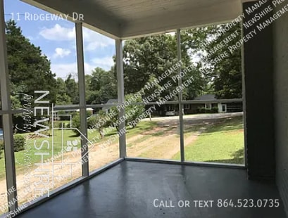 Foto del edificio - 11 Ridgeway Dr