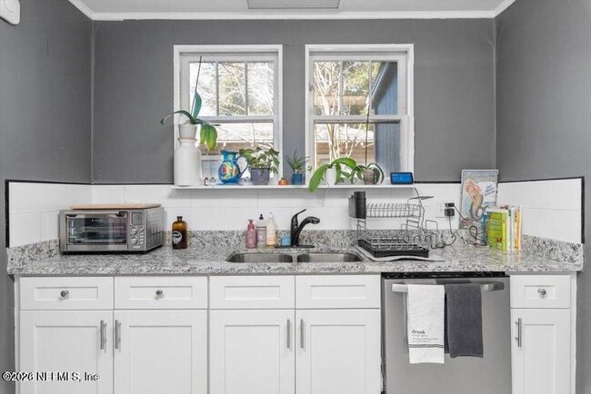 Foto del edificio - 2883 Forbes St