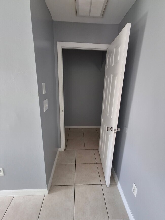 Foto del edificio - 4214 22nd St SW