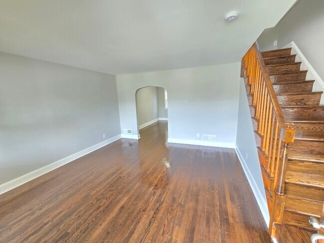 Foto del edificio - Beautiful 3 Bedroom 1 Bathroom East Baltim...