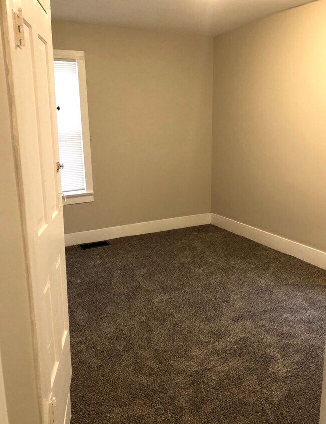 Foto del edificio - MOVE-IN READY!!  1 Bed House - All On One ...