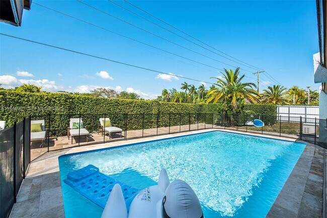 Foto del edificio - 5901 SW 56th Terrace