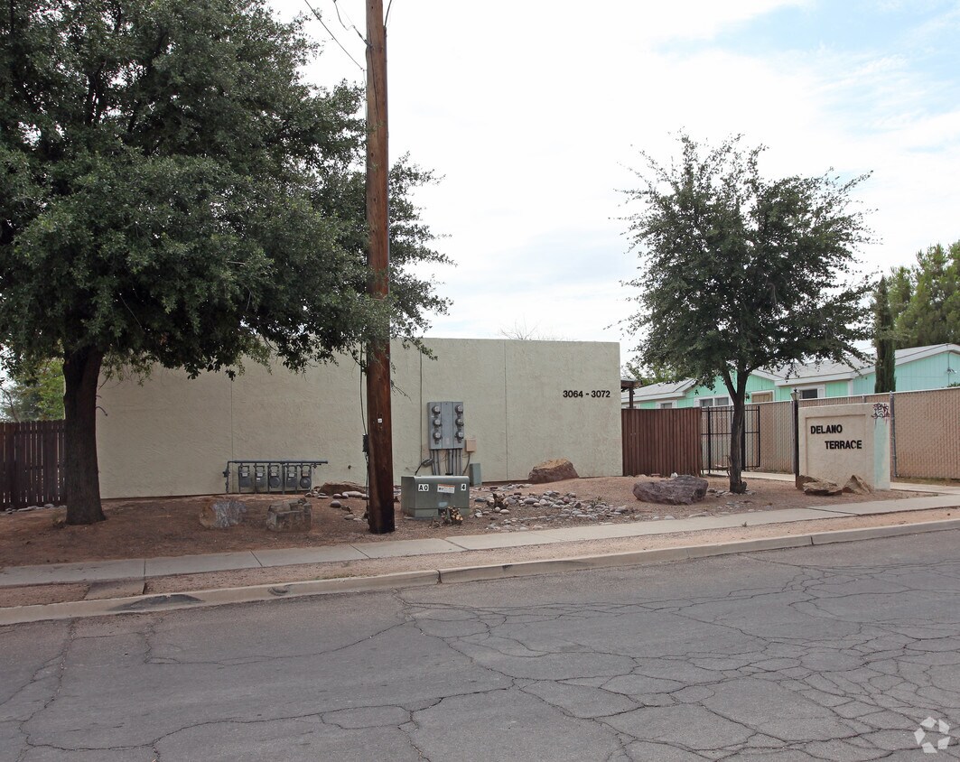 Building Photo - Delano Terrace