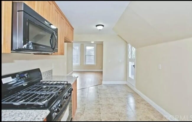 Foto del edificio - 364 E Pearl St