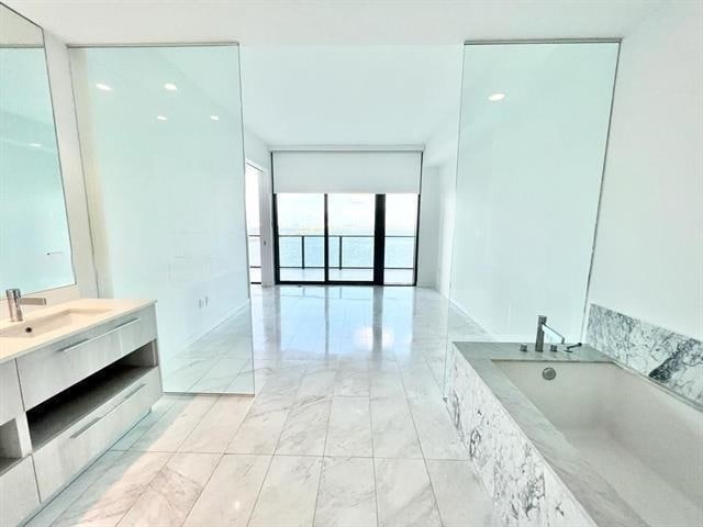 Building Photo - 480 NE 31st St