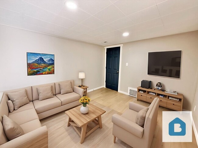 Foto del edificio - 1041 Lake Ave