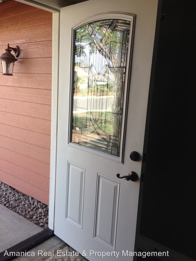 Building Photo - 3 br, 2 bath House - 13830 Red Berry St.