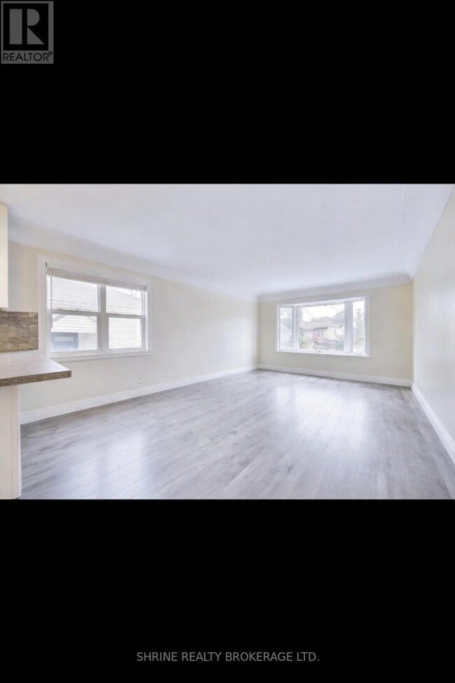 Building Photo - 259 Sanders St