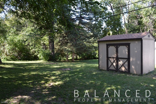 Foto del edificio - 2 br, 1 bath House - 935 SW Watson Ave