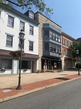 Building Photo - 141 W Market St