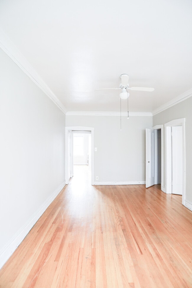 Foto del edificio - 2465 W Gunnison St