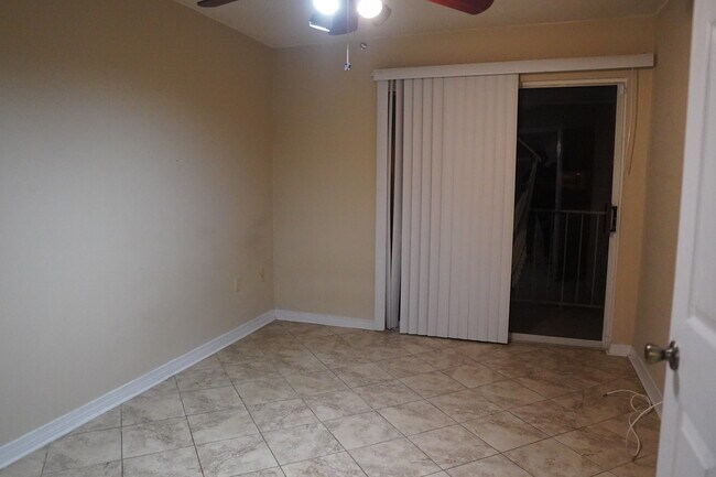 Building Photo - 224 Ocean Dr