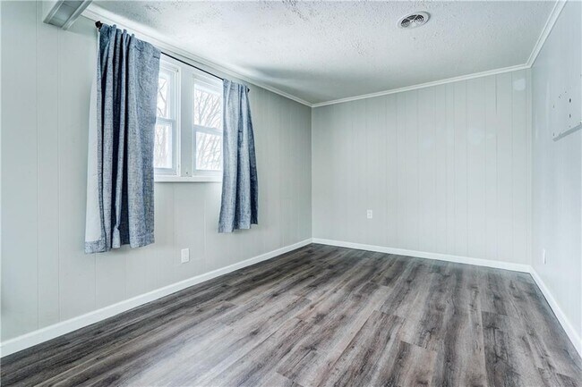 Foto del edificio - 1070 Gravel Rd