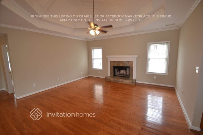 Building Photo - 717 Thornapple Trail SW