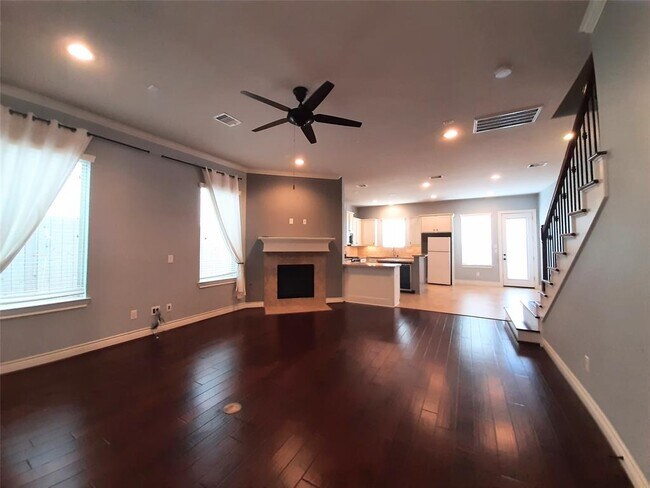 Foto del edificio - 1520 Nashua St