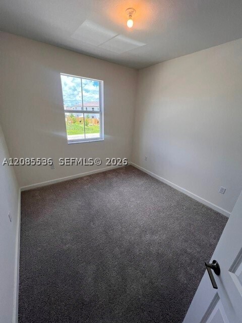 Foto del edificio - 2655 SE 25th St