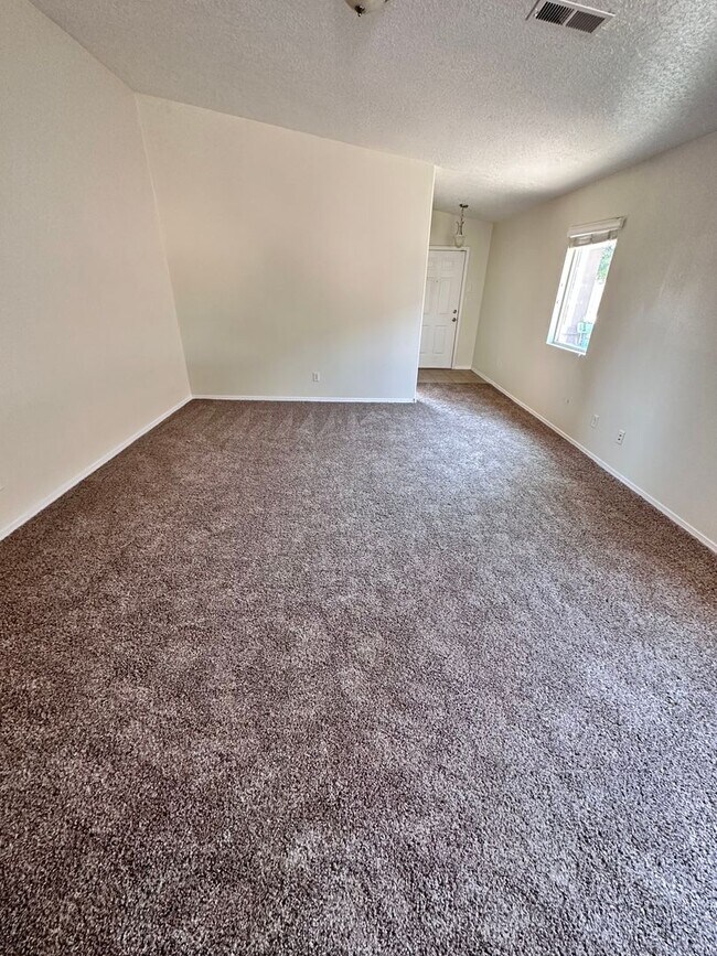 Cute 3 bed 2 bath home in Huning Ranch House Rental in Los Lunas, NM