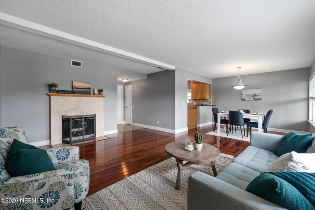 Foto del edificio - 3434 Blanding Blvd