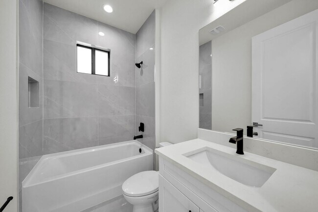 Foto del edificio - Single family for rent in Port Charlotte. New construction. 3+Den/ 2 bath. City water.