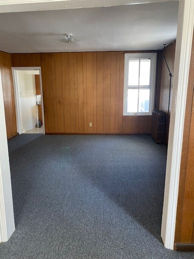 Foto del edificio - 3 br, 1 bath House - 25 N. SPRING STREET