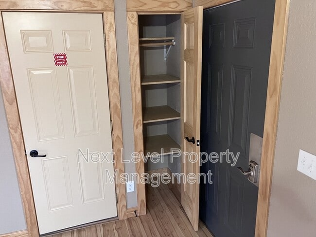 Foto del edificio - 44 Davis Ct