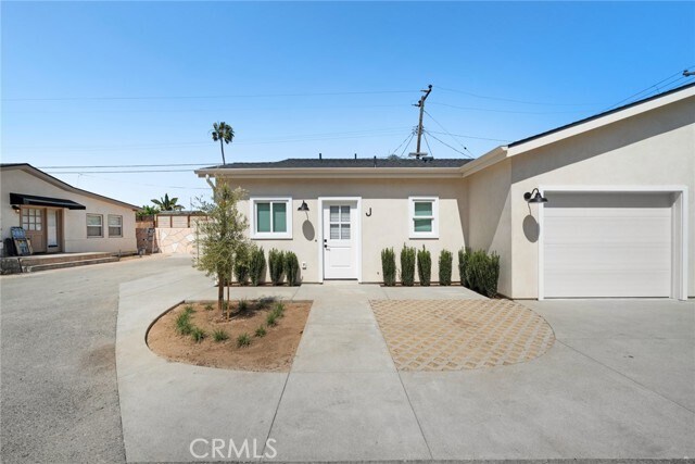 Foto principal - 1637 Irvine Ave