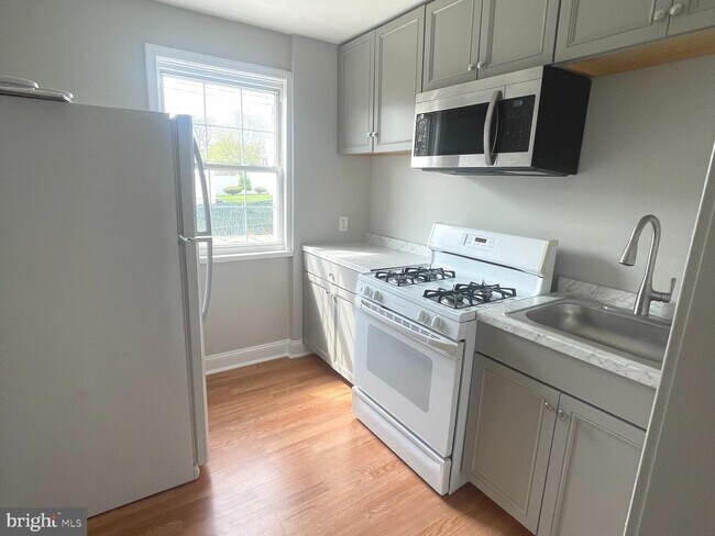 Foto del edificio - 8528 Chestnut Oak Rd