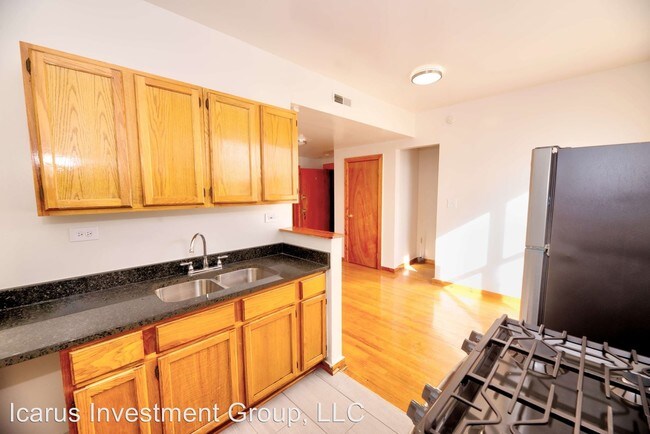 Building Photo - 3149 W 61st St