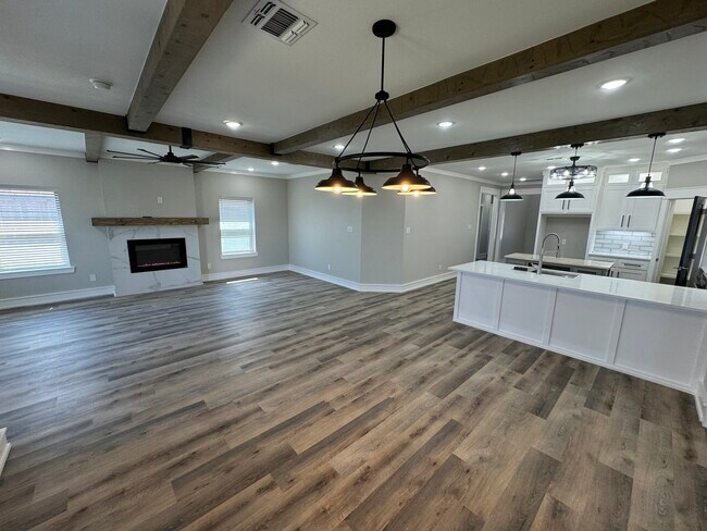 Foto del edificio - 904 N Fulton Ave