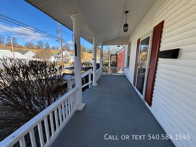 Foto del edificio - 14 W Carrollton Ave