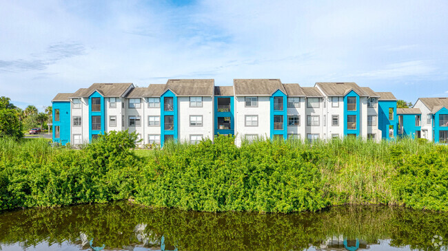 Building Photo - The Harbours Apartments