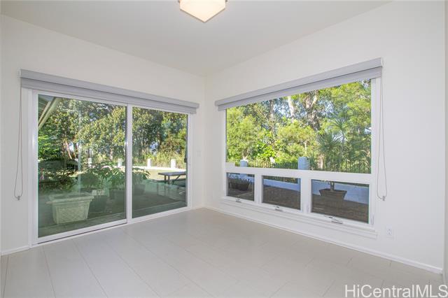 Building Photo - 98-2042-2042 Ka?ahumanu St