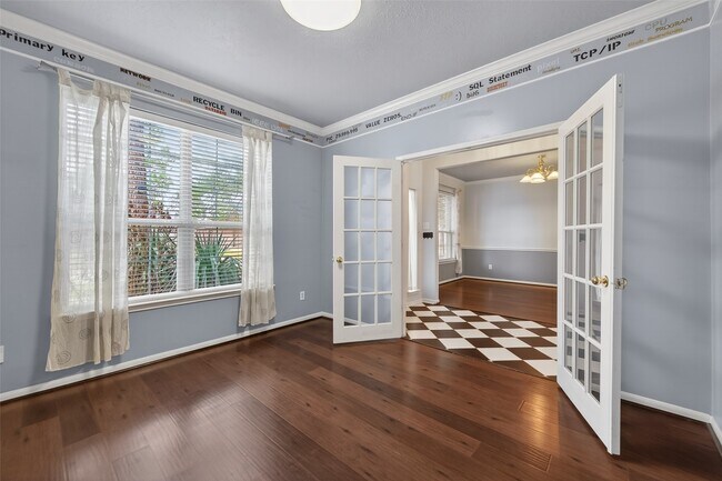 Foto del edificio - 3127 Edgewood Dr